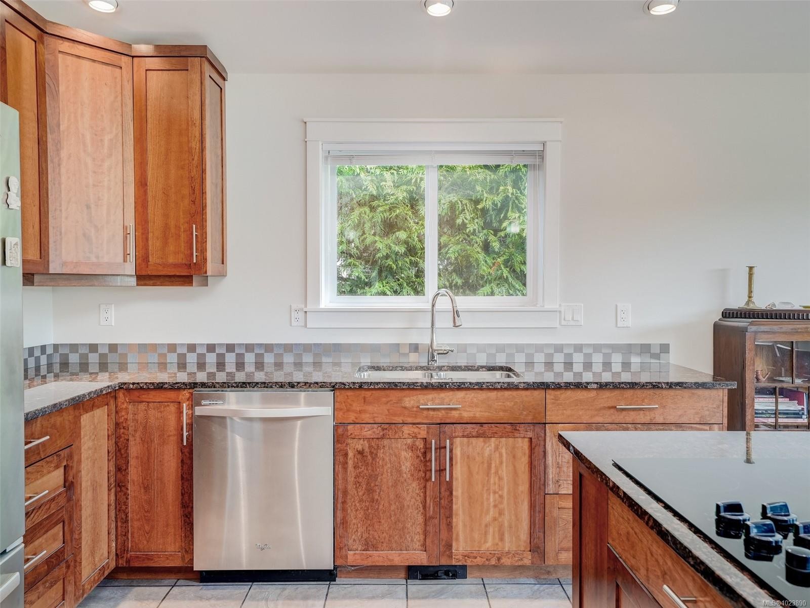 9173 Basswood Rd, North Saanich, BC