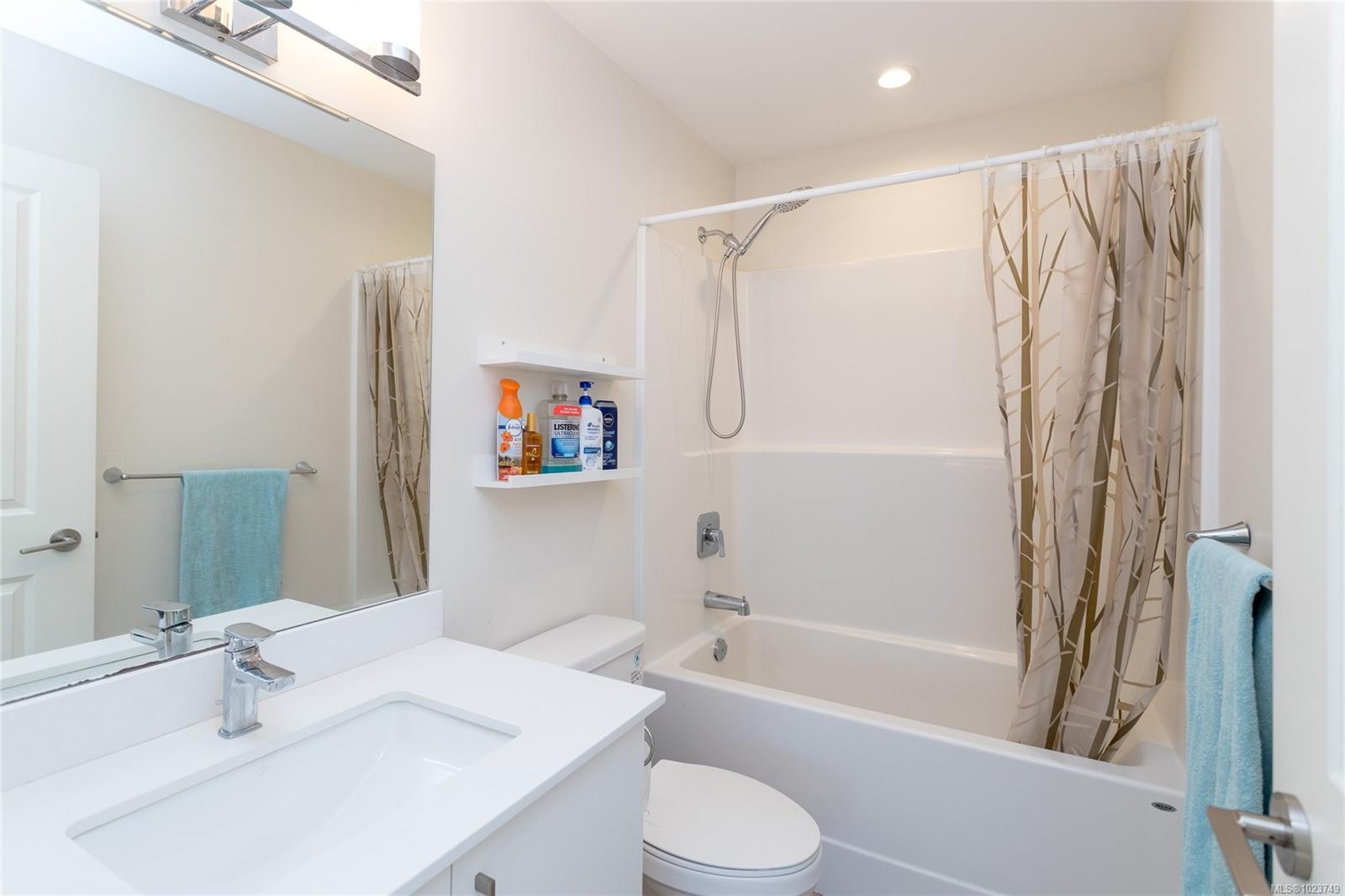 506-815 Orono Ave, Langford, BC - Indoor Photo Showing Bathroom