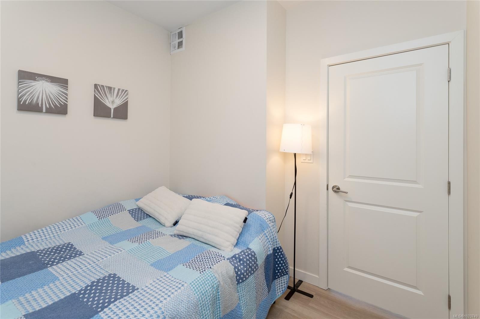 506-815 Orono Ave, Langford, BC - Indoor Photo Showing Bedroom