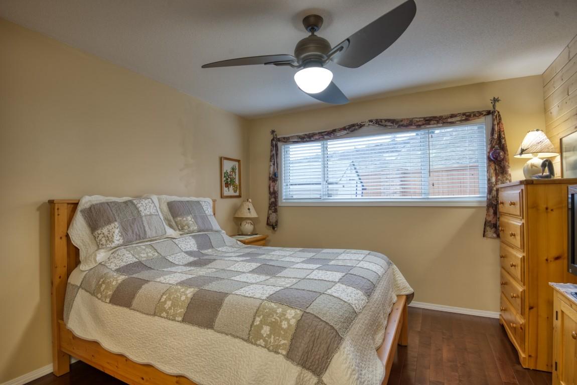 140 Heron Drive, Penticton, BC - Indoor Photo Showing Bedroom
