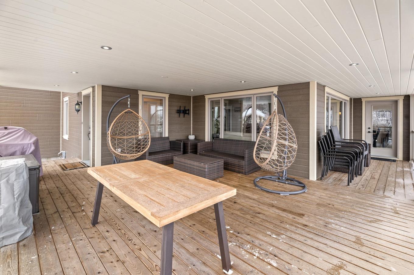 Terrasse - 22 Rue Des Gemmes, Sainte-Marguerite-Du-Lac-Masson, QC - Outdoor With Deck Patio Veranda With Exterior