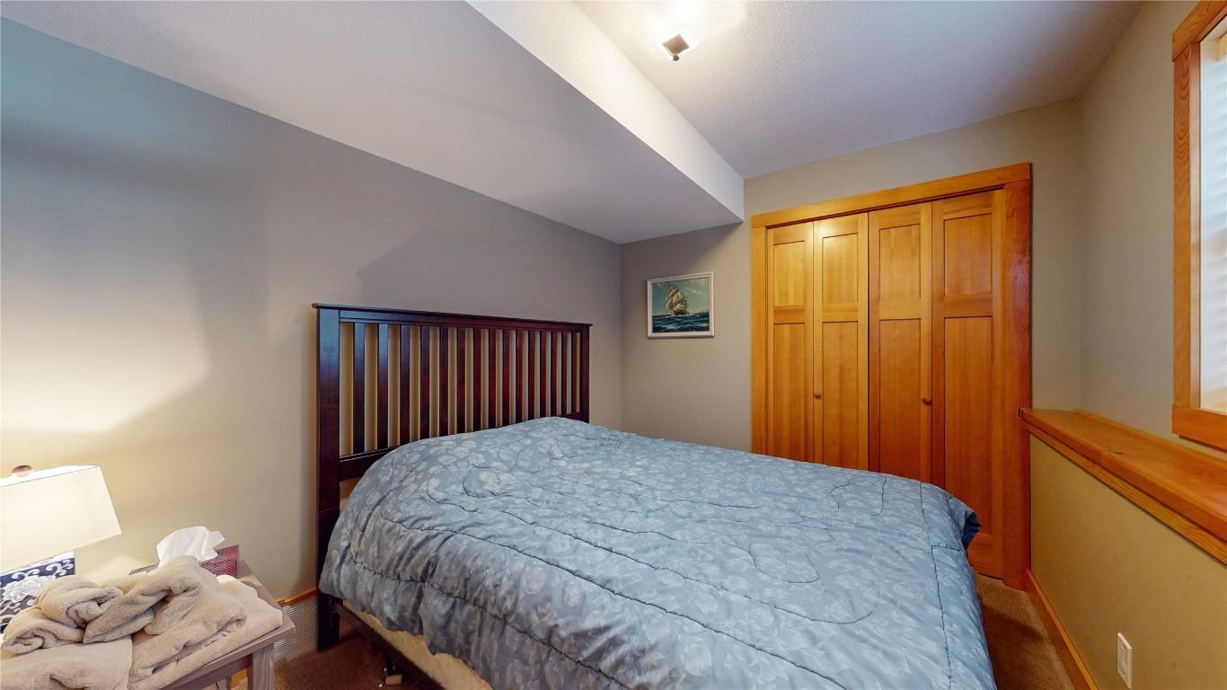 22-6324 Laurier Avenue, Wardner, BC - Indoor Photo Showing Bedroom