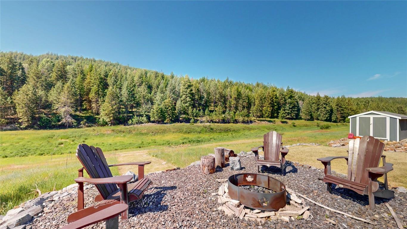 22-6324 Laurier Avenue, Wardner, BC - Outdoor