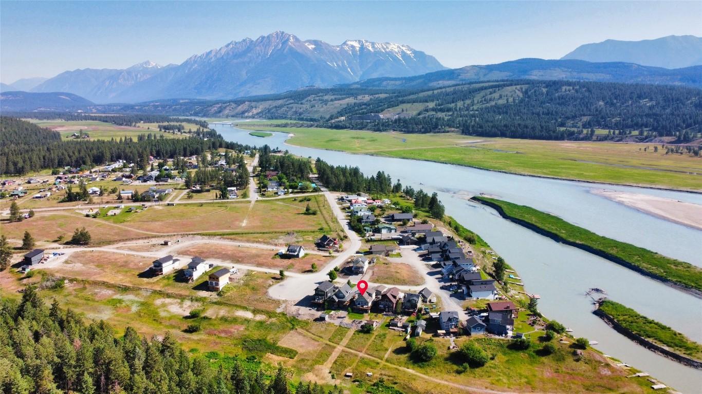 22-6324 Laurier Avenue, Wardner, BC - Outdoor With Body Of Water With View