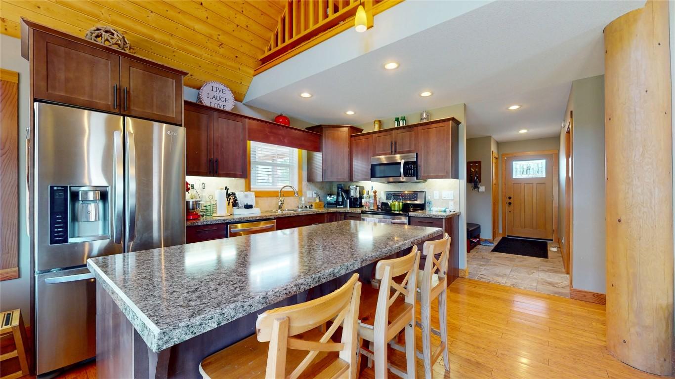22-6324 Laurier Avenue, Wardner, BC - Indoor Photo Showing Kitchen With Stainless Steel Kitchen