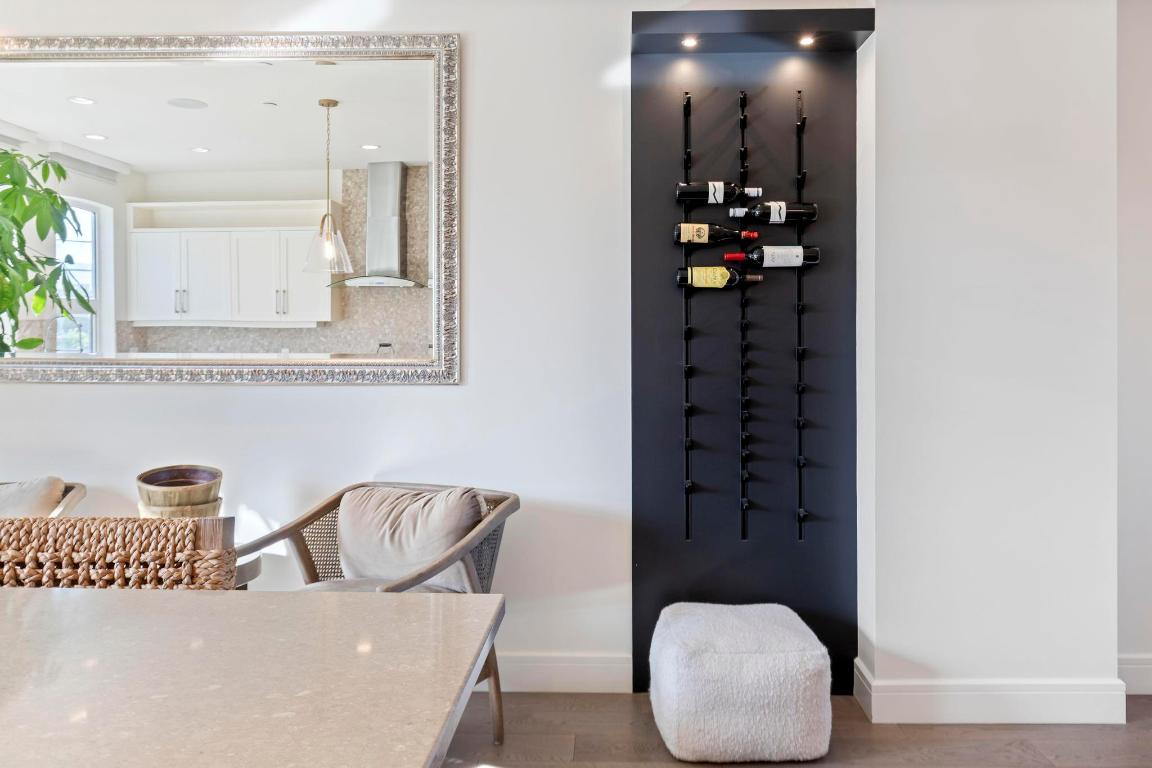 13-3756 Lakeshore Road, Kelowna, BC - Indoor