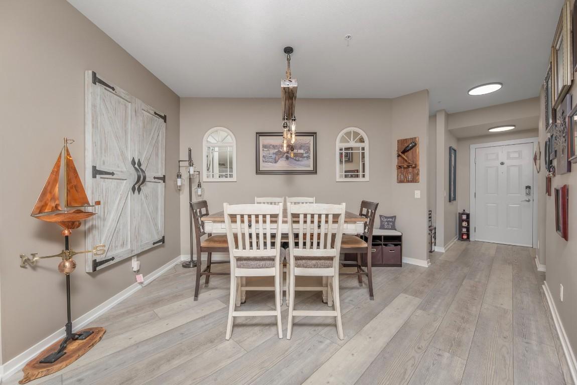 213-3550 Woodsdale Road, Lake Country, BC - Indoor Photo Showing Dining Room