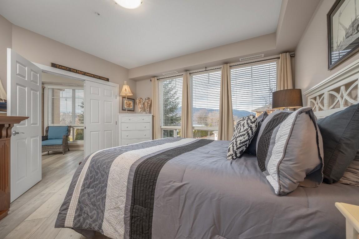 213-3550 Woodsdale Road, Lake Country, BC - Indoor Photo Showing Bedroom
