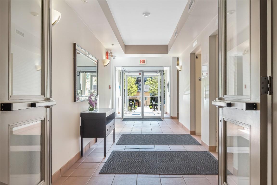 213-3550 Woodsdale Road, Lake Country, BC - Indoor Photo Showing Other Room