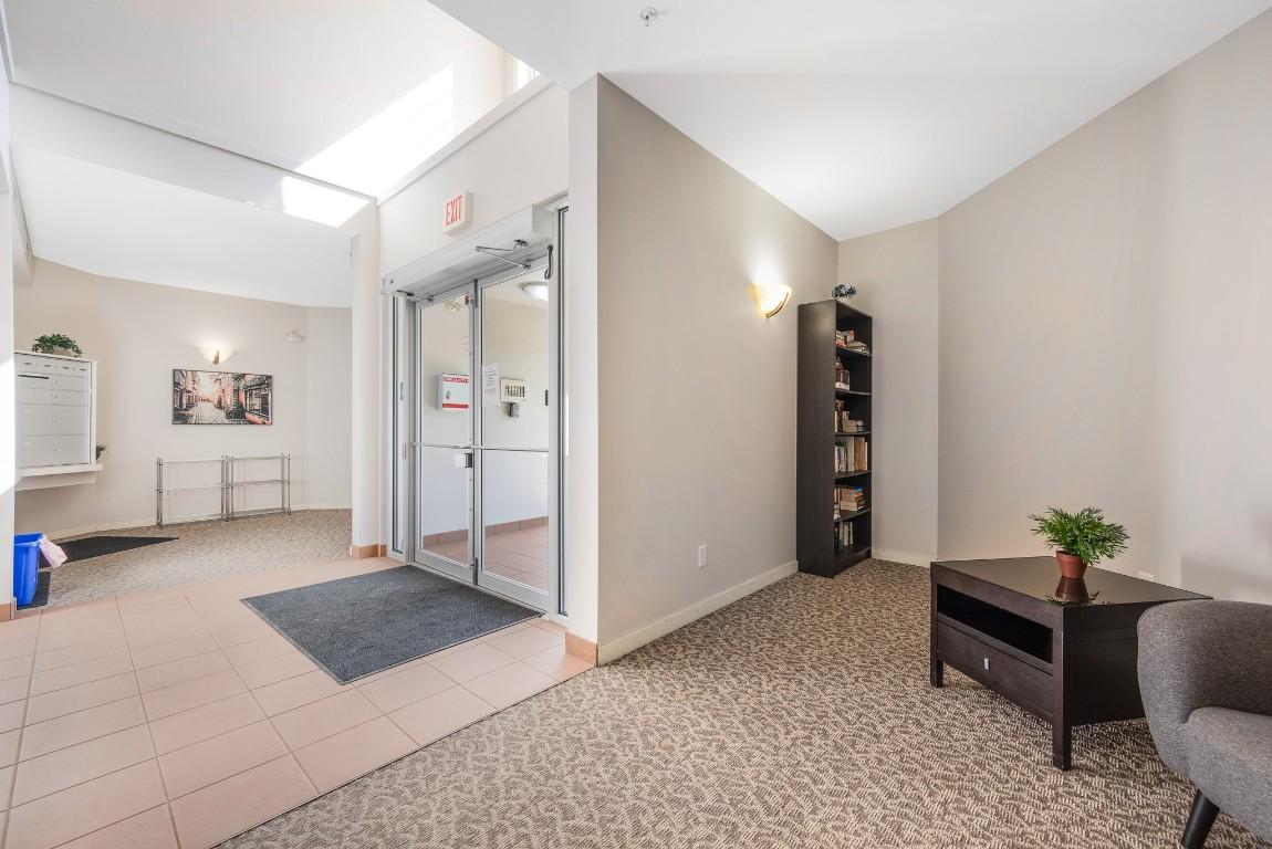 213-3550 Woodsdale Road, Lake Country, BC - Indoor Photo Showing Other Room