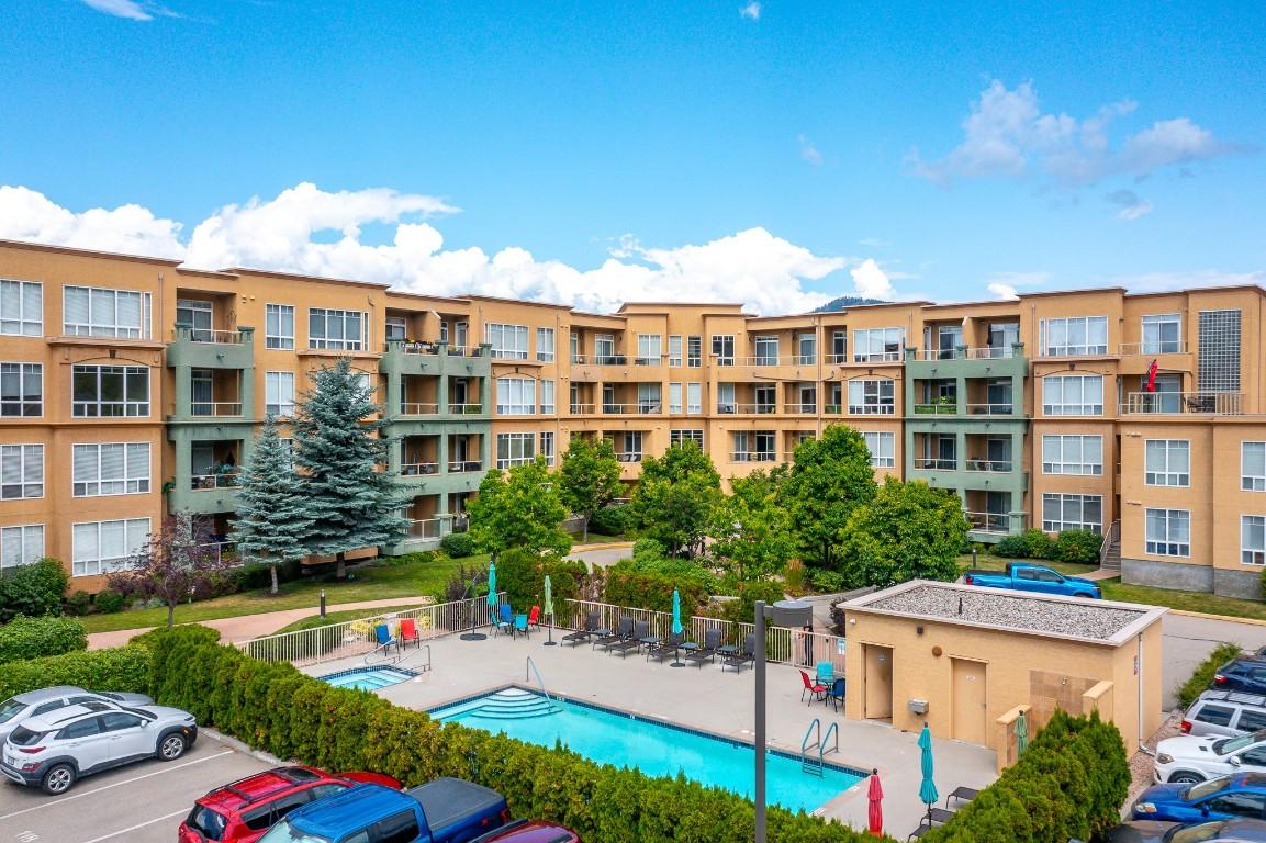 213-3550 Woodsdale Road, Lake Country, BC - Outdoor