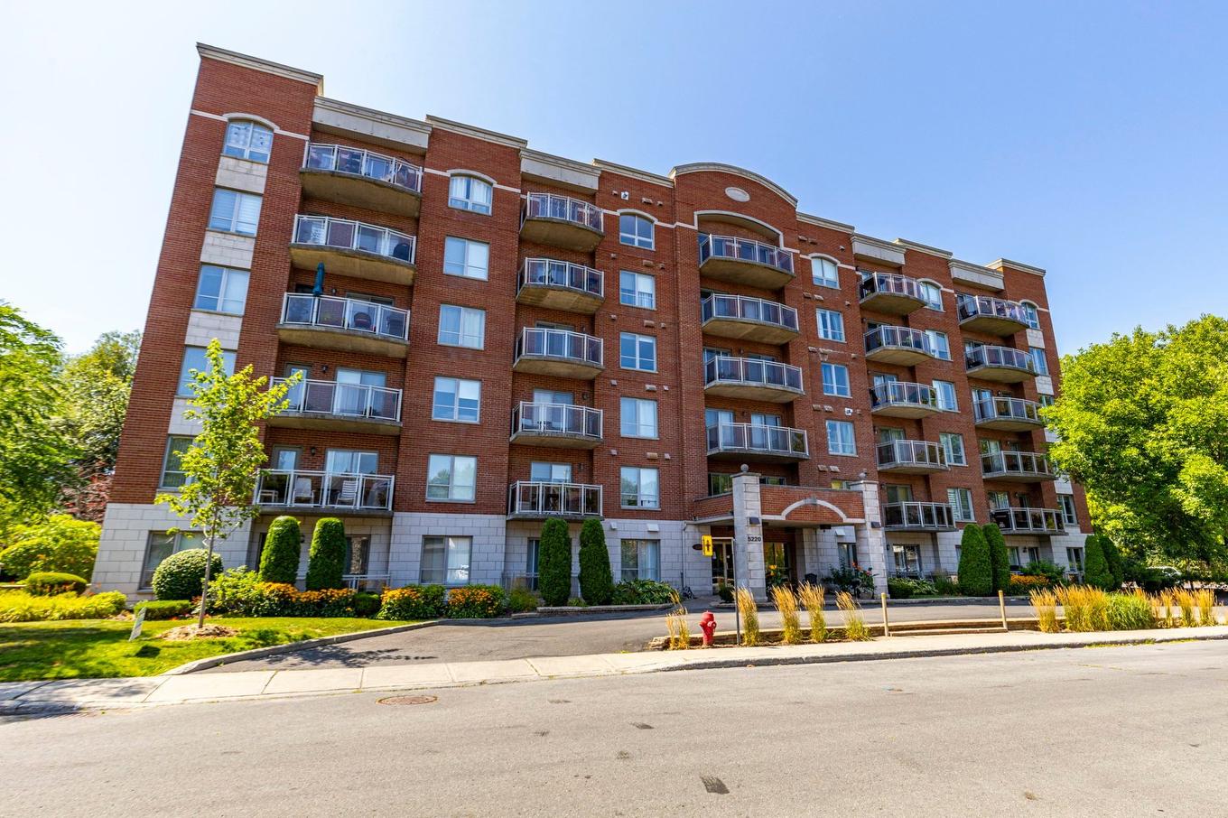 Façade - 405-5220 Boul. Des Sources, Montréal (Pierrefonds-Roxboro), QC - Outdoor With Balcony With Facade