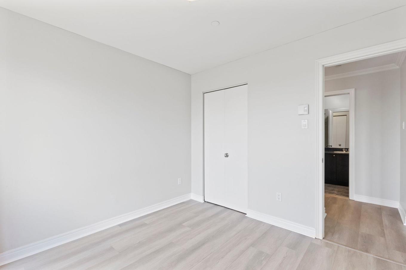 Chambre à coucher - 405-5220 Boul. Des Sources, Montréal (Pierrefonds-Roxboro), QC - Indoor Photo Showing Other Room