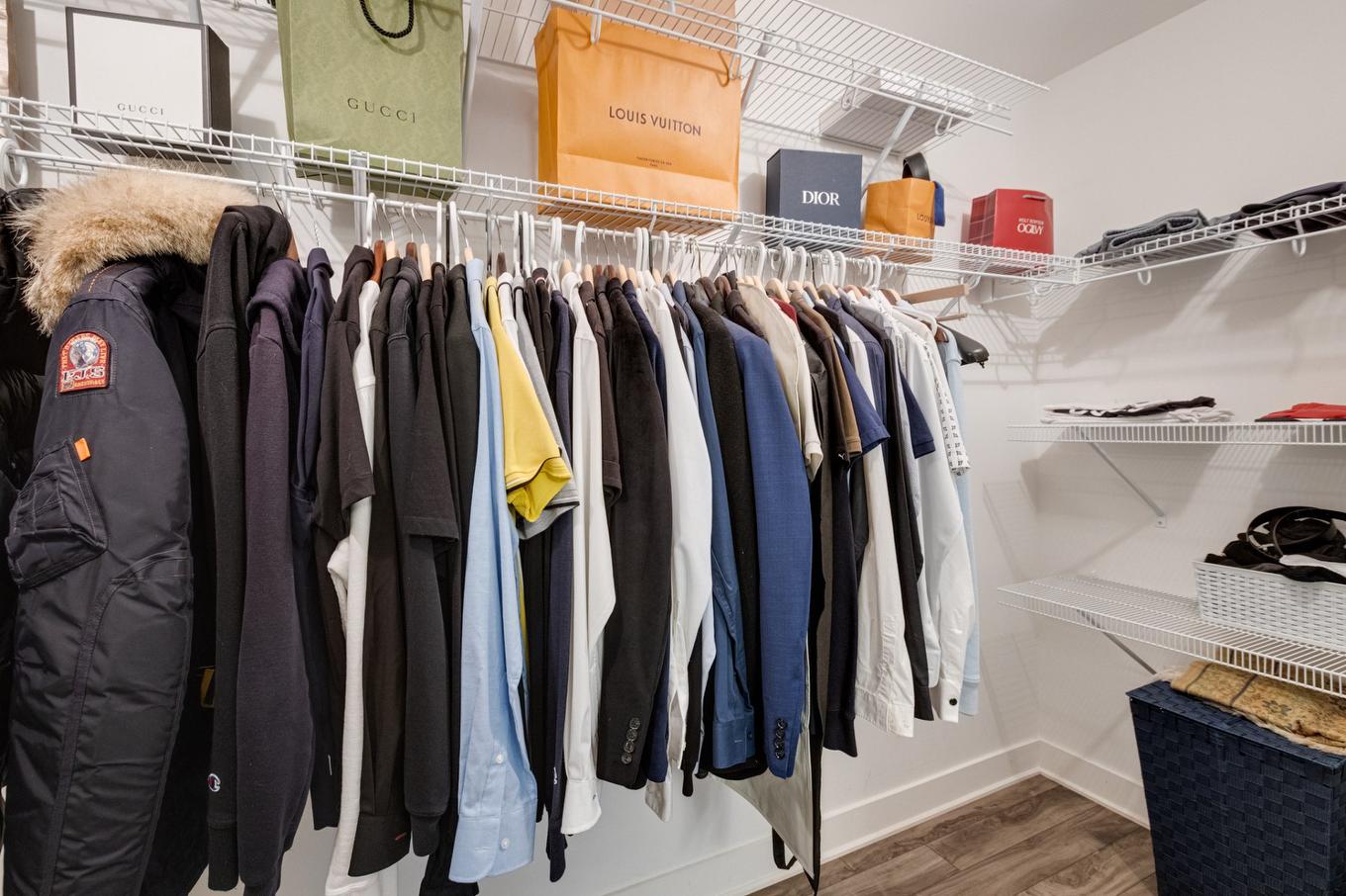 Penderie (Walk-in) - 33A Av. Sauriol, Laval (Laval-Des-Rapides), QC - Indoor With Storage