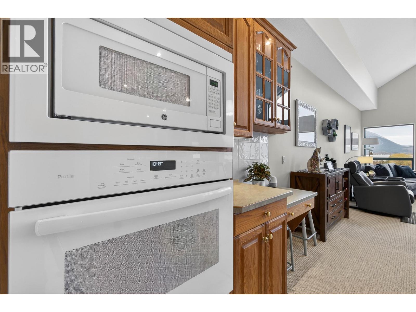 571 6 Street Ne Unit# 302, Salmon Arm, BC -