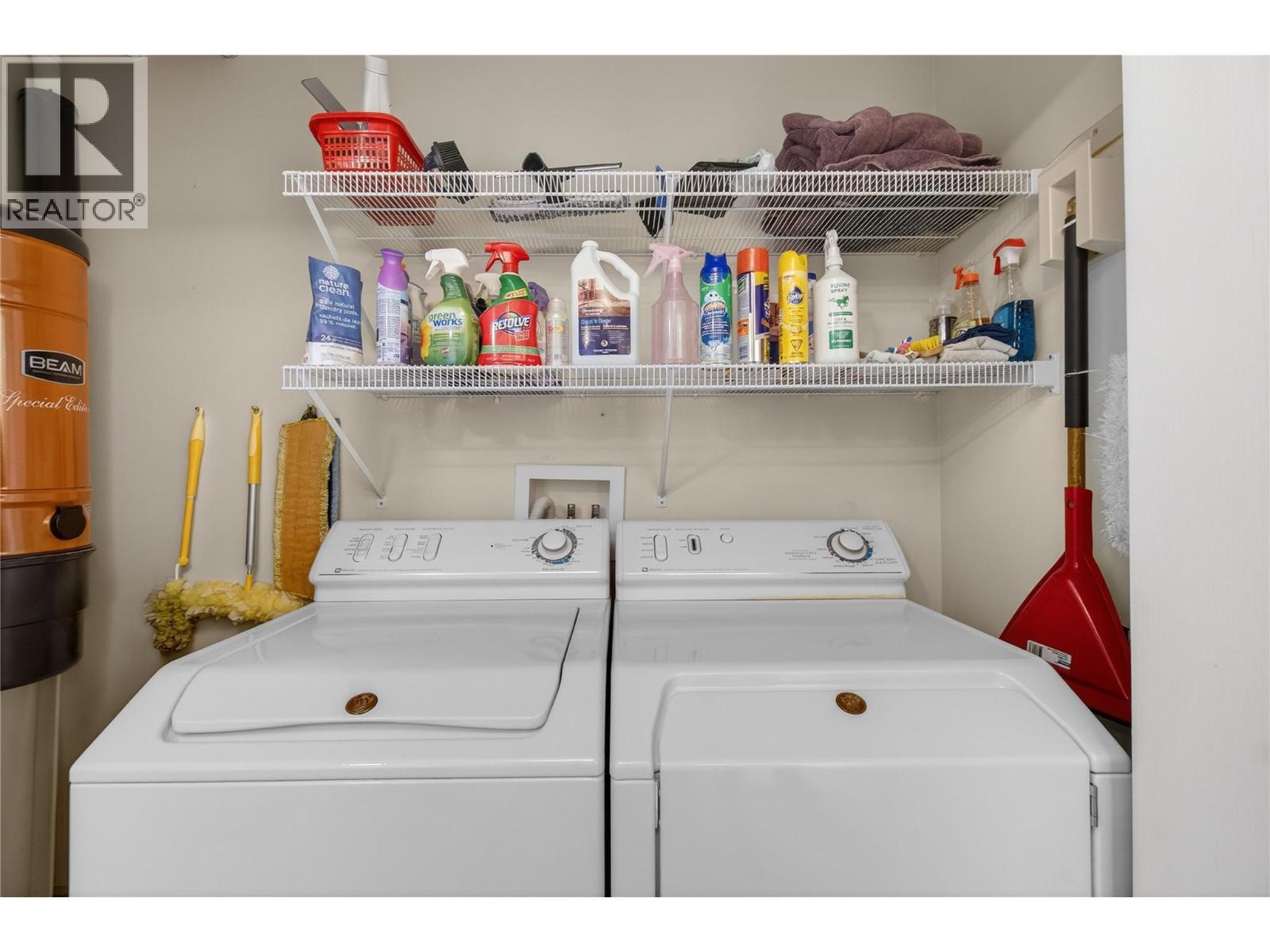 571 6 Street Ne Unit# 302, Salmon Arm, BC - Indoor Photo Showing Laundry Room