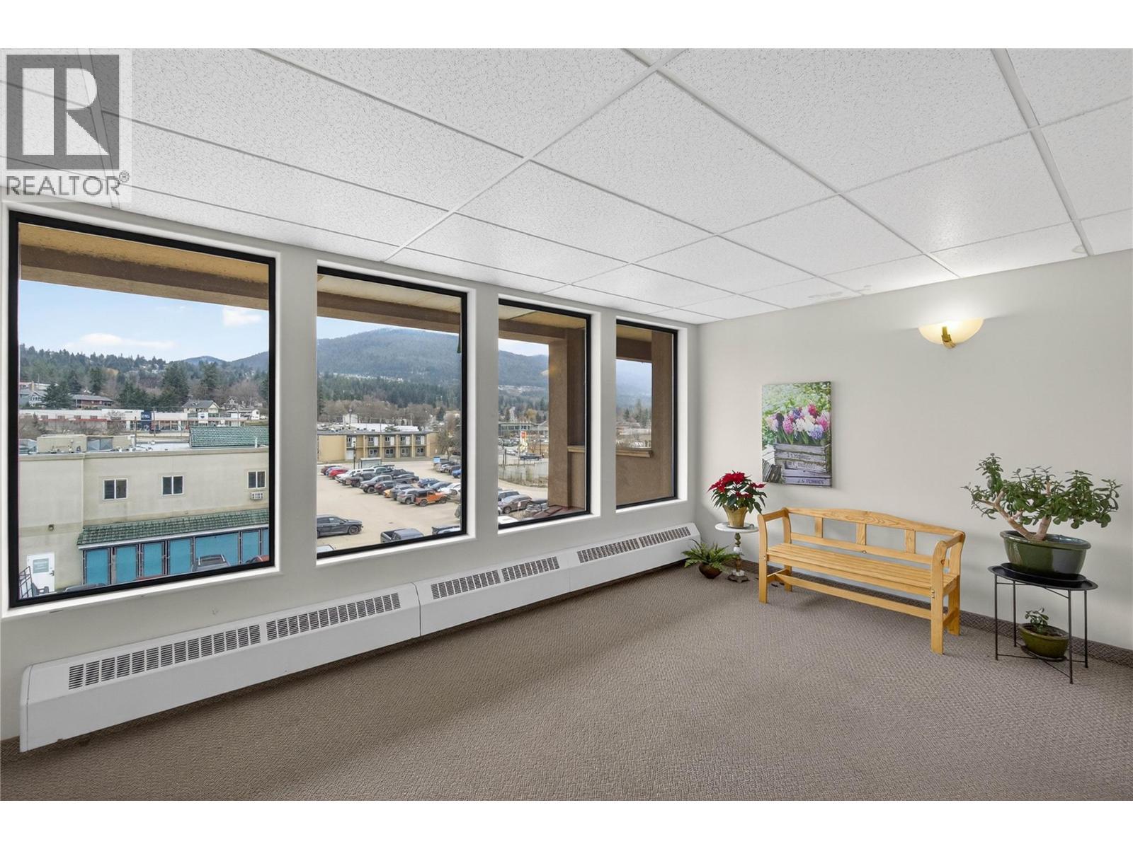 571 6 Street Ne Unit# 302, Salmon Arm, BC - Indoor Photo Showing Other Room