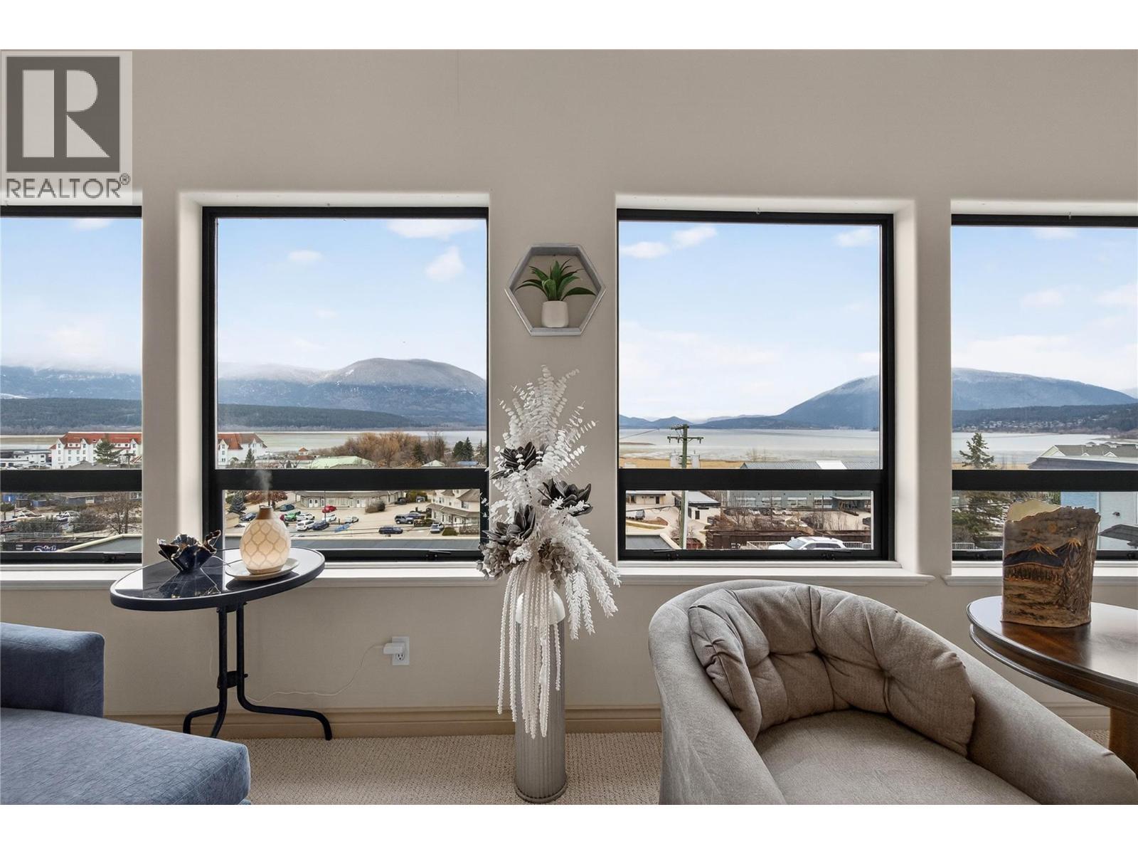 571 6 Street Ne Unit# 302, Salmon Arm, BC - Indoor