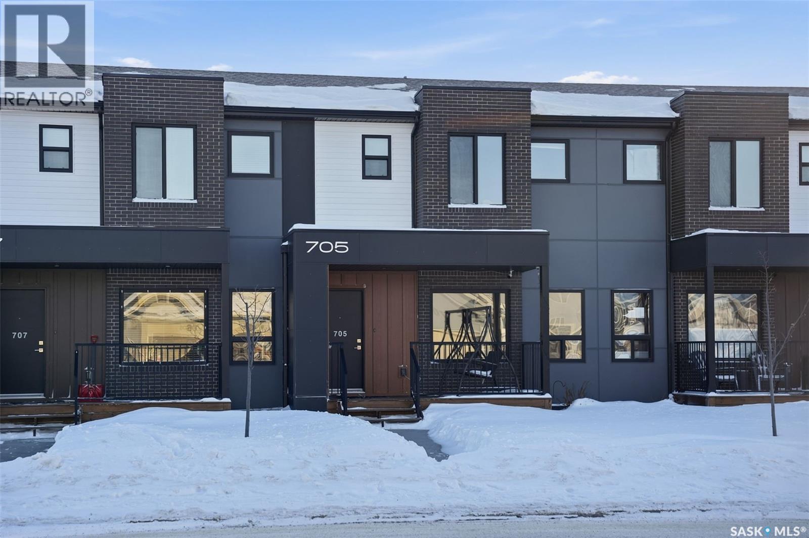 705 Evergreen Boulevard, Saskatoon, SK - Outdoor