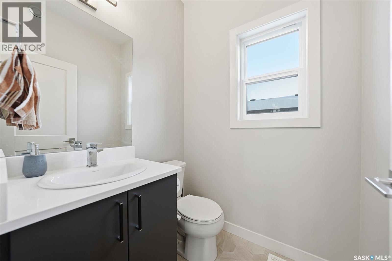 705 Evergreen Boulevard, Saskatoon, SK - Indoor Photo Showing Bathroom