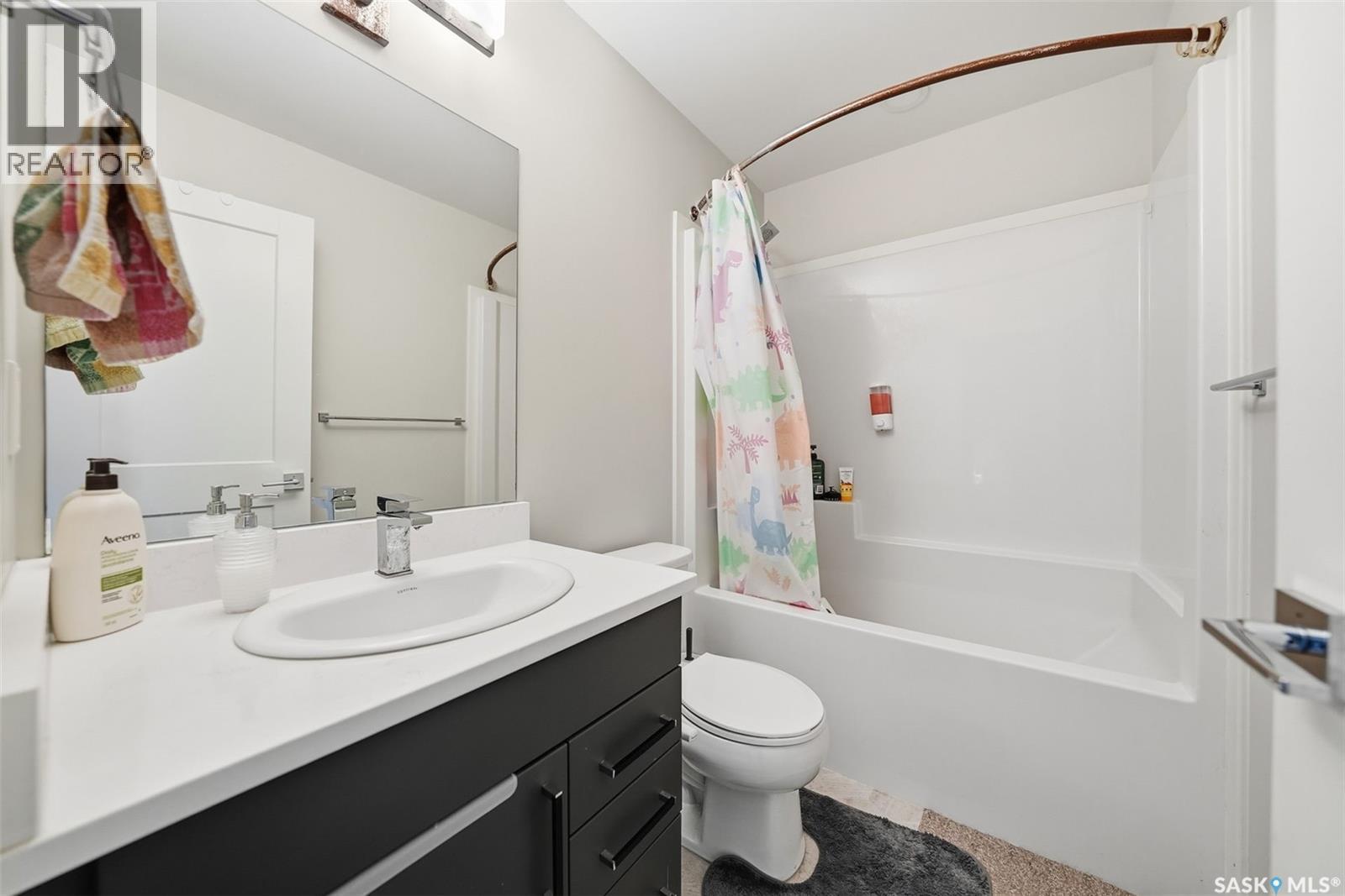 705 Evergreen Boulevard, Saskatoon, SK - Indoor Photo Showing Bathroom