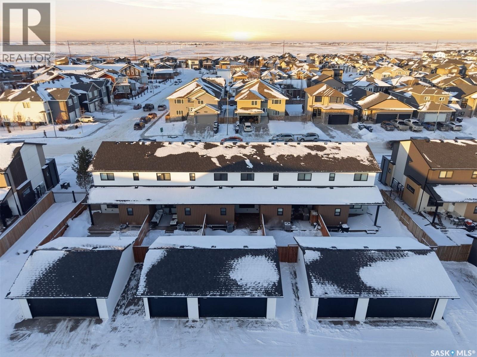 705 Evergreen Boulevard, Saskatoon, SK - Outdoor