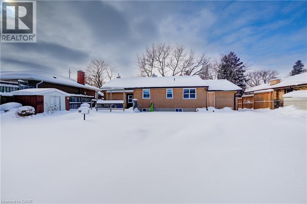 33 Elginfield Drive, Guelph, ON - Outdoor