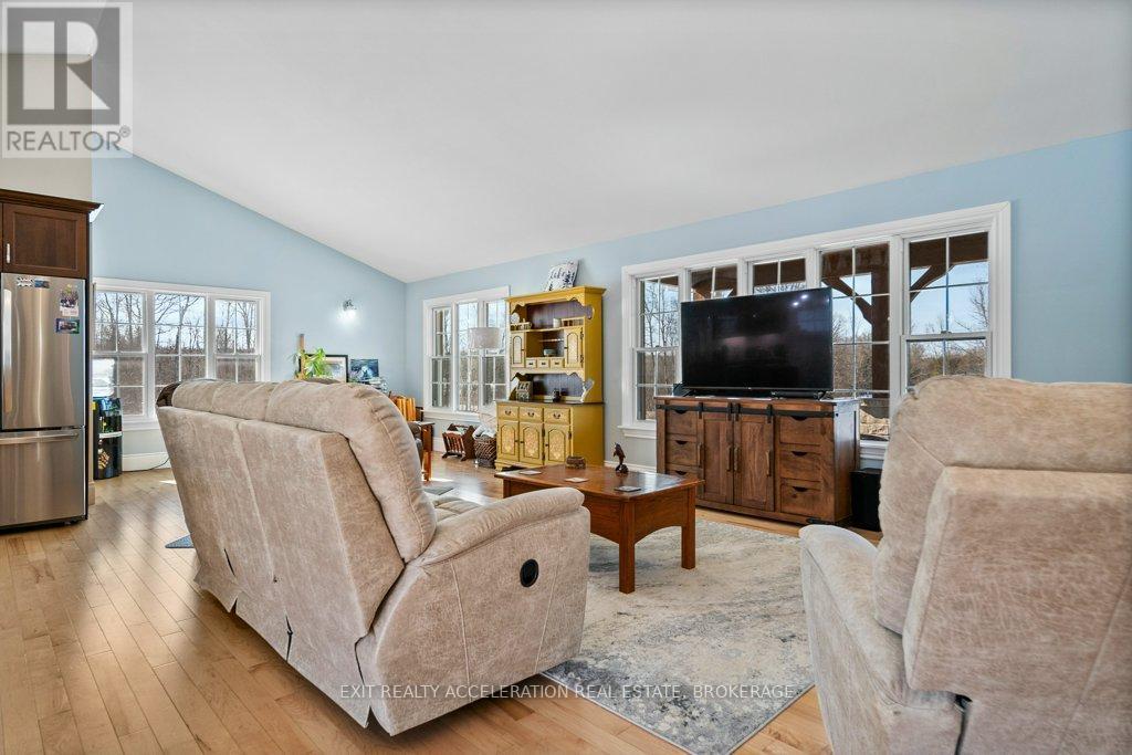 5123 County Road 4, Stone Mills (Stone Mills), ON - Indoor Photo Showing Living Room