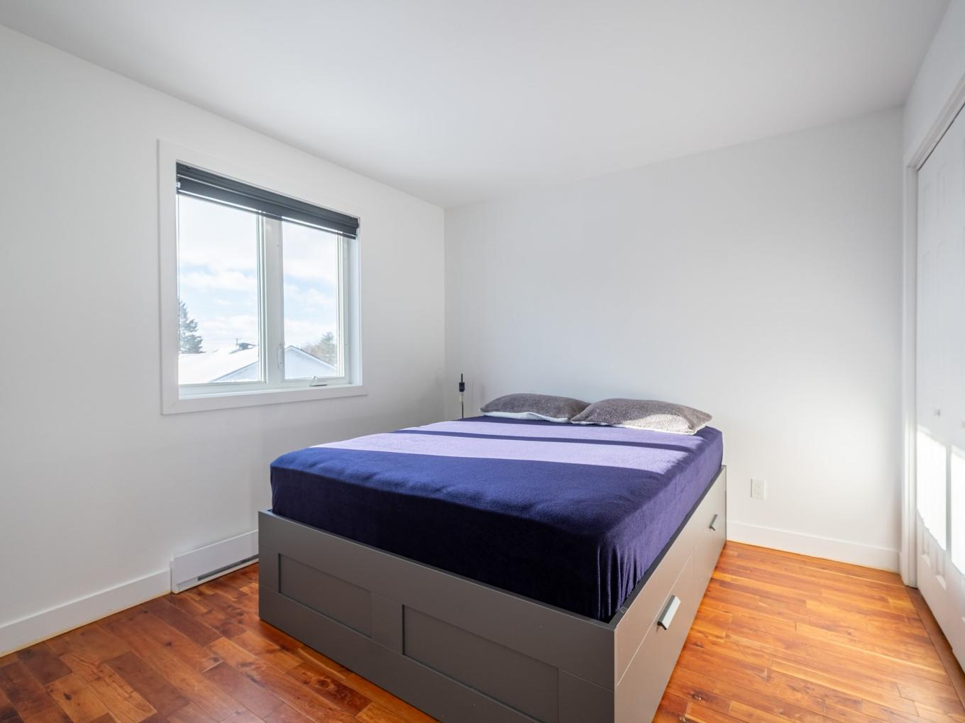 Bedroom - 108 Rue Joseph-Théberge, Saint-Mathias-Sur-Richelieu, QC - Indoor Photo Showing Bedroom