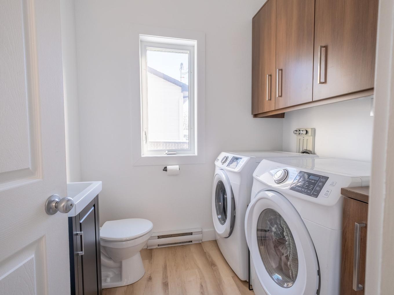 Powder room - 108 Rue Joseph-Théberge, Saint-Mathias-Sur-Richelieu, QC - Indoor Photo Showing Laundry Room