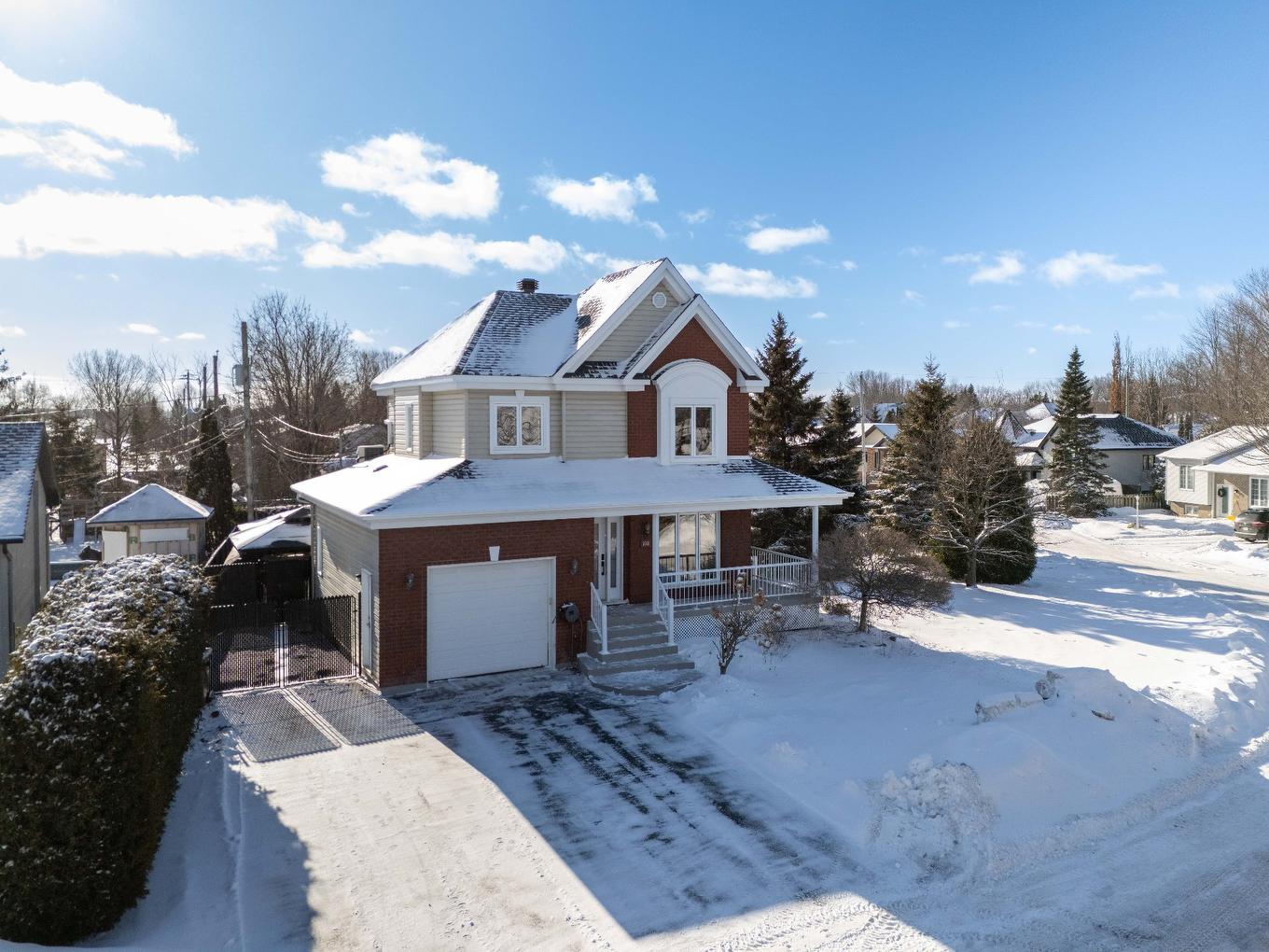 Frontage - 108 Rue Joseph-Théberge, Saint-Mathias-Sur-Richelieu, QC - Outdoor With Facade