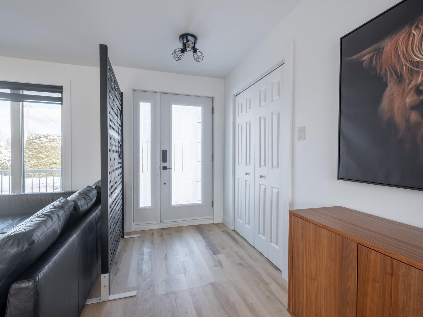 Hall - 108 Rue Joseph-Théberge, Saint-Mathias-Sur-Richelieu, QC - Indoor Photo Showing Other Room