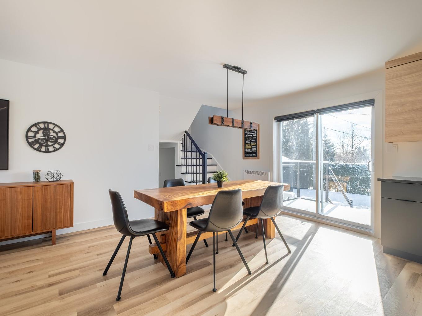Dining room - 108 Rue Joseph-Théberge, Saint-Mathias-Sur-Richelieu, QC - Indoor Photo Showing Dining Room