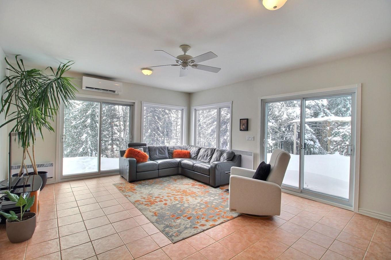 Salon - 157 Sent. Des Fougères, Val-D'Or, QC - Indoor Photo Showing Living Room