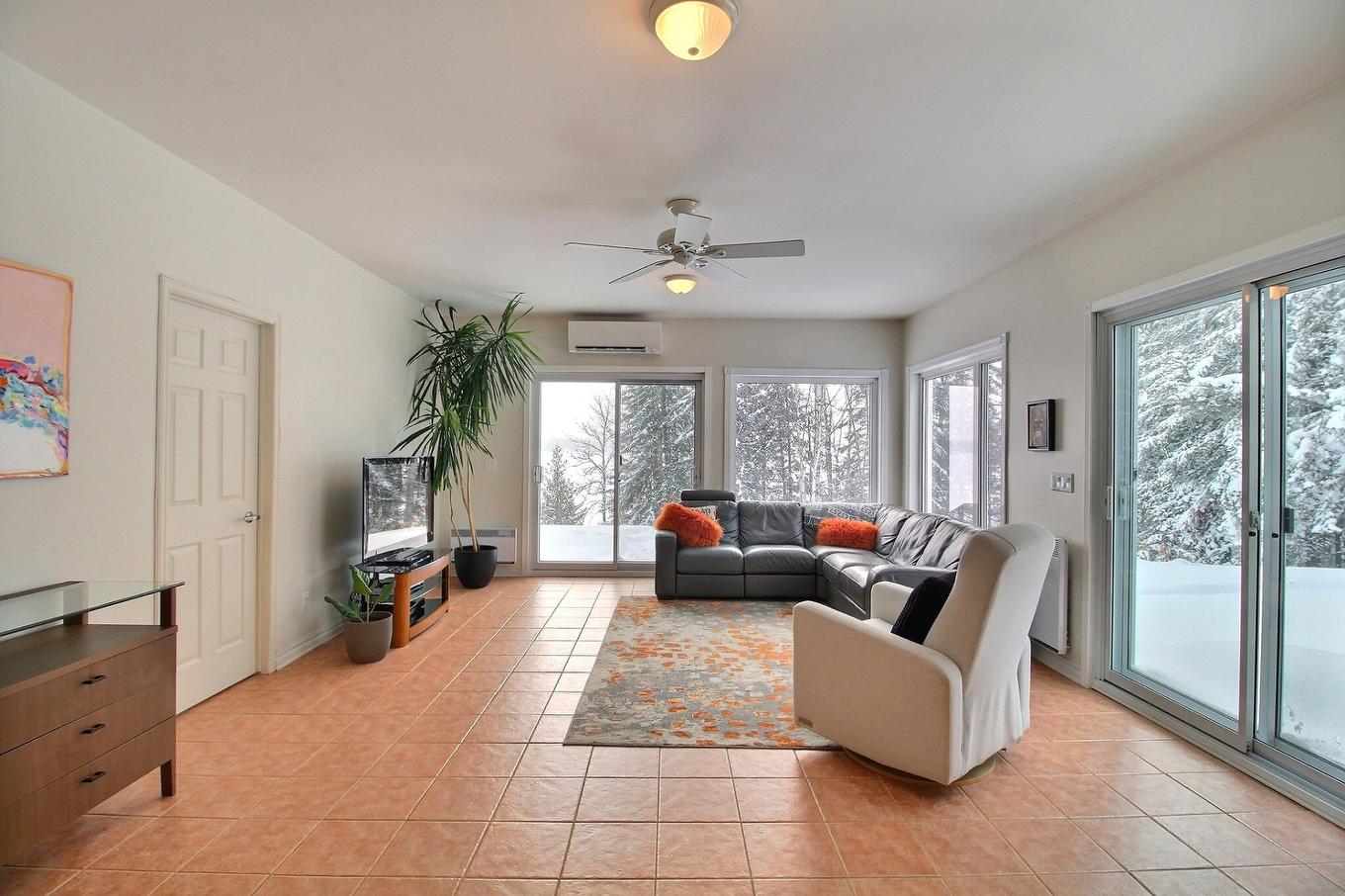 Salon - 157 Sent. Des Fougères, Val-D'Or, QC - Indoor Photo Showing Living Room