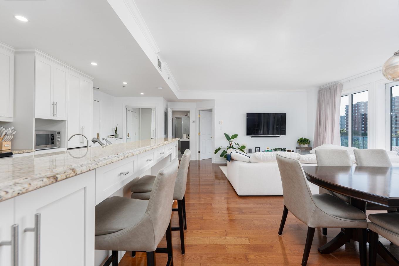 Kitchen - 704A-800 Rue Muir, Montréal (Saint-Laurent), QC - Indoor