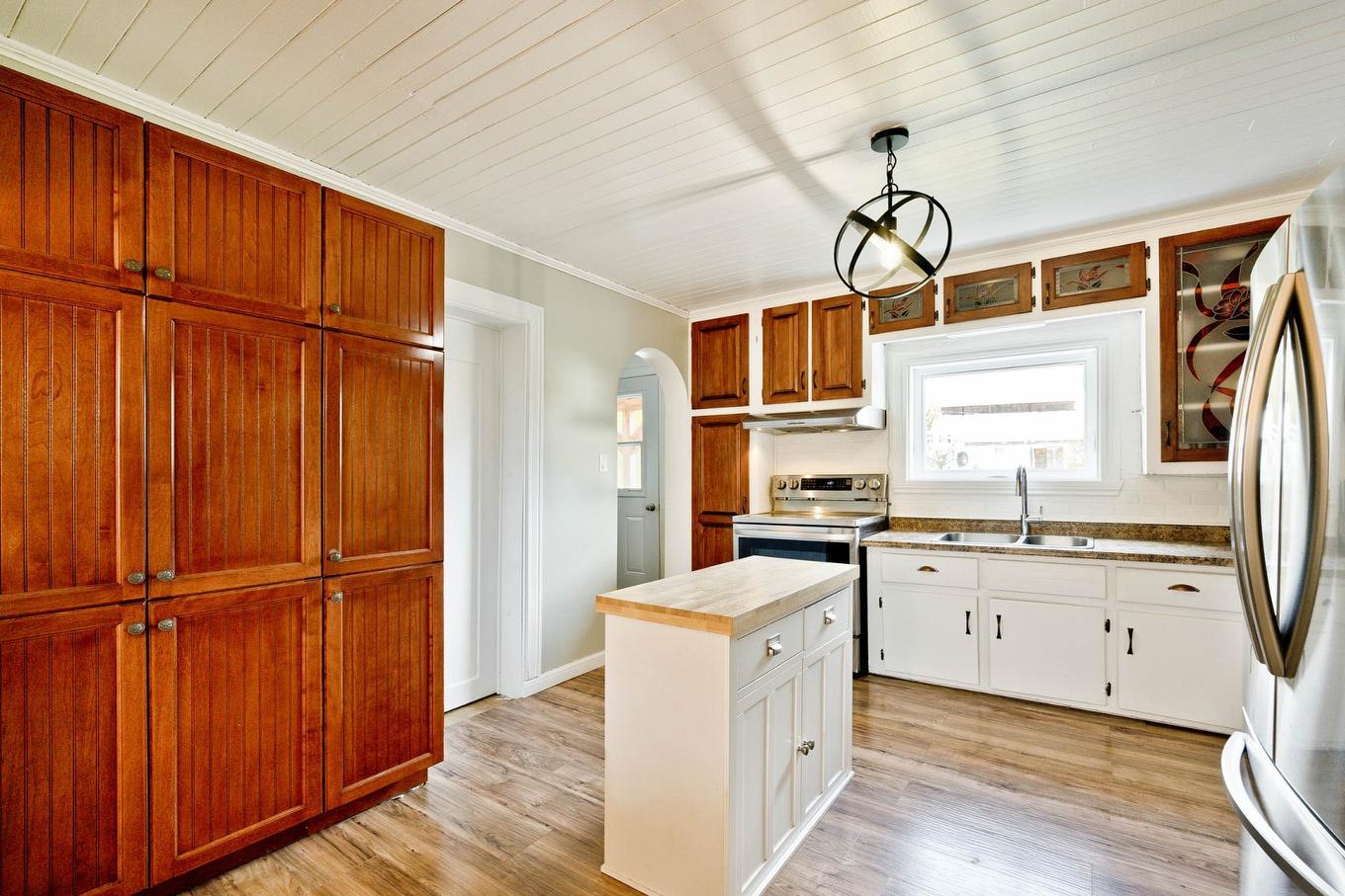 Cuisine - 1455 Ch. Favreau, Sainte-Edwidge-De-Clifton, QC - Indoor Photo Showing Kitchen With Double Sink