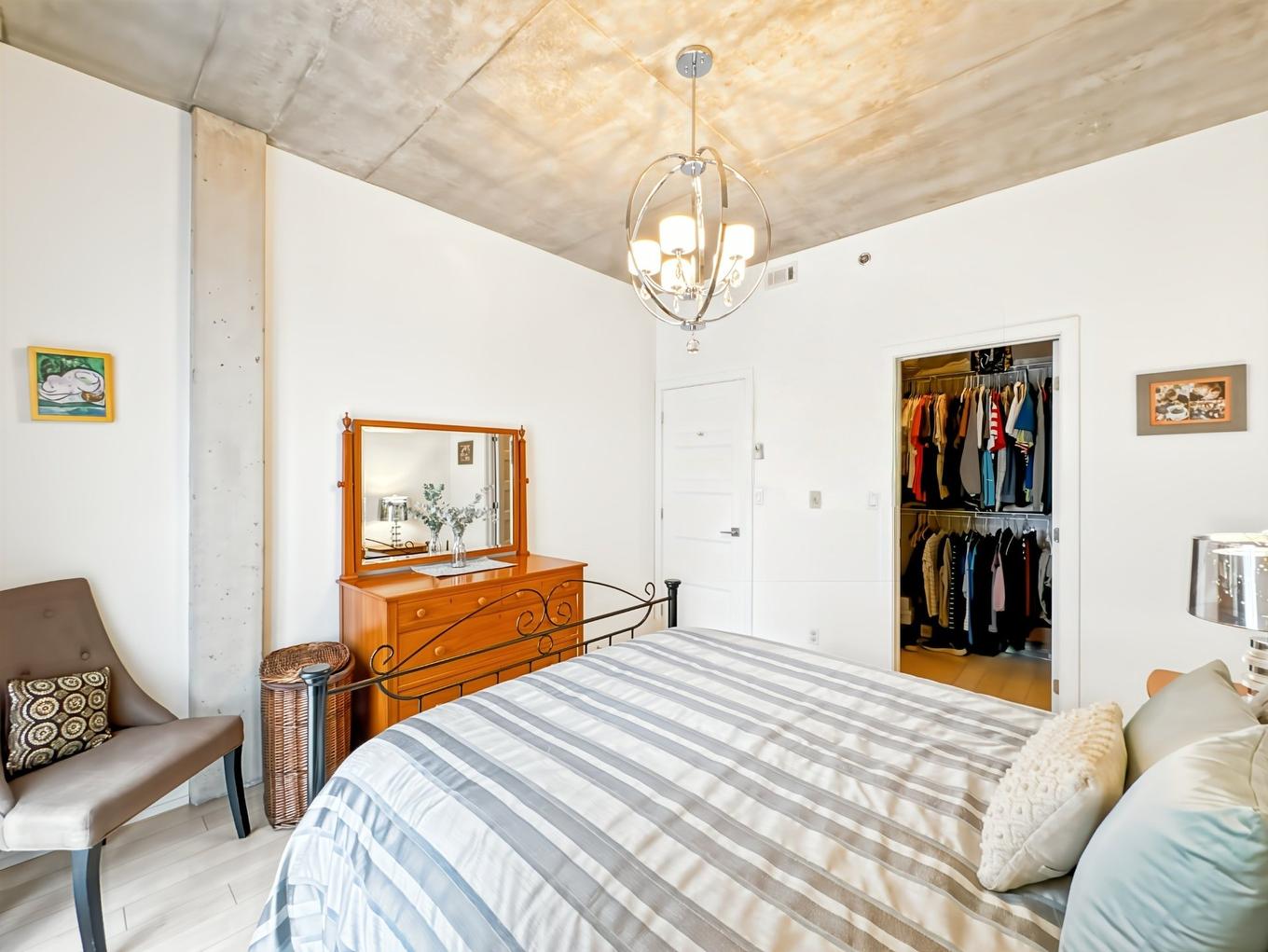 Primary bedroom - 508-9200 Rue Hochelaga, Montréal (Mercier/Hochelaga-Maisonneuve), QC - Indoor Photo Showing Bedroom