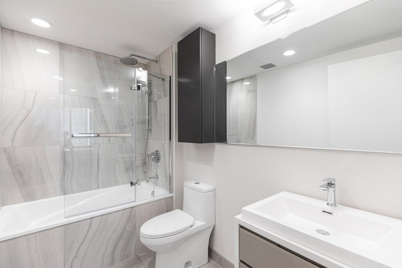 Bathroom - 507-1288 Rue St-Antoine O., Montréal (Ville-Marie), QC - Indoor Photo Showing Bathroom