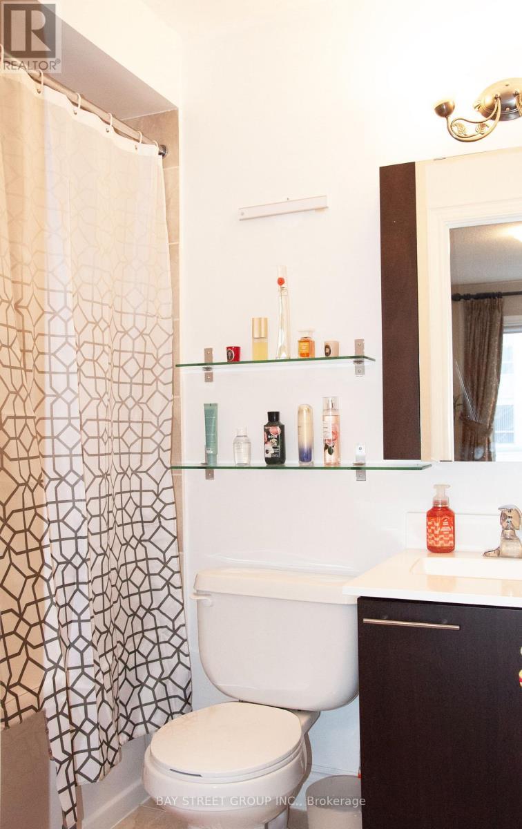 57 Galleria Parkway, Markham, ON - Indoor Photo Showing Bathroom