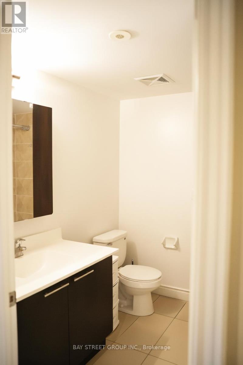 57 Galleria Parkway, Markham, ON - Indoor Photo Showing Bathroom