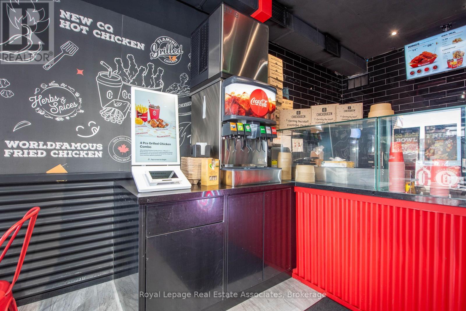 Main - 3071 Hurontario Street, Mississauga, ON