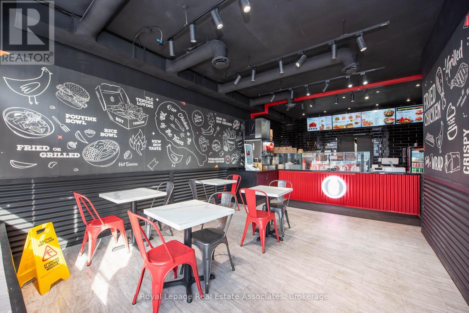 Main - 3071 Hurontario Street, Mississauga, ON