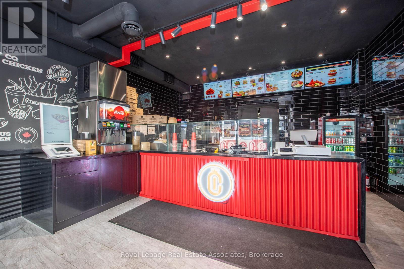 Main - 3071 Hurontario Street, Mississauga, ON