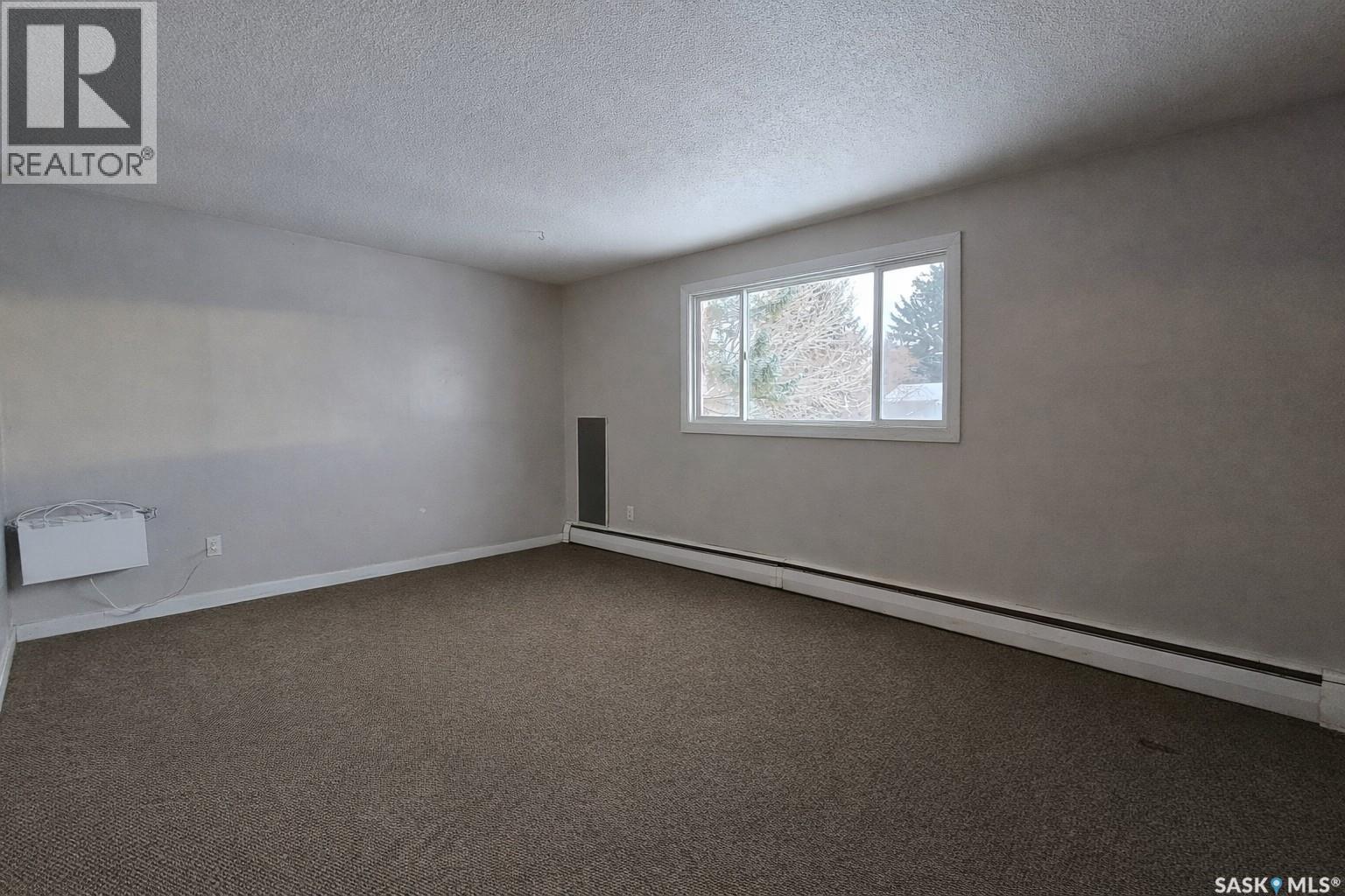 1411 111Th Street, North Battleford, SK - Indoor Photo Showing Other Room