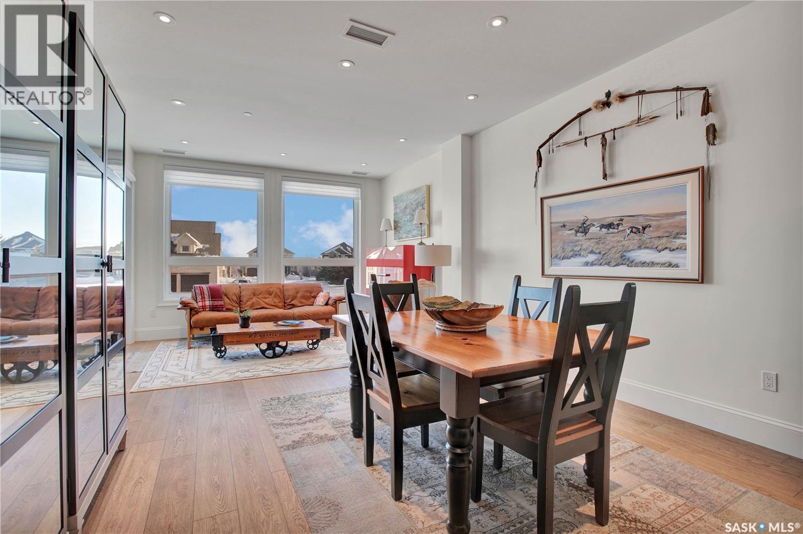 104 408 Cartwright Street, Saskatoon, SK - Indoor Photo Showing Dining Room