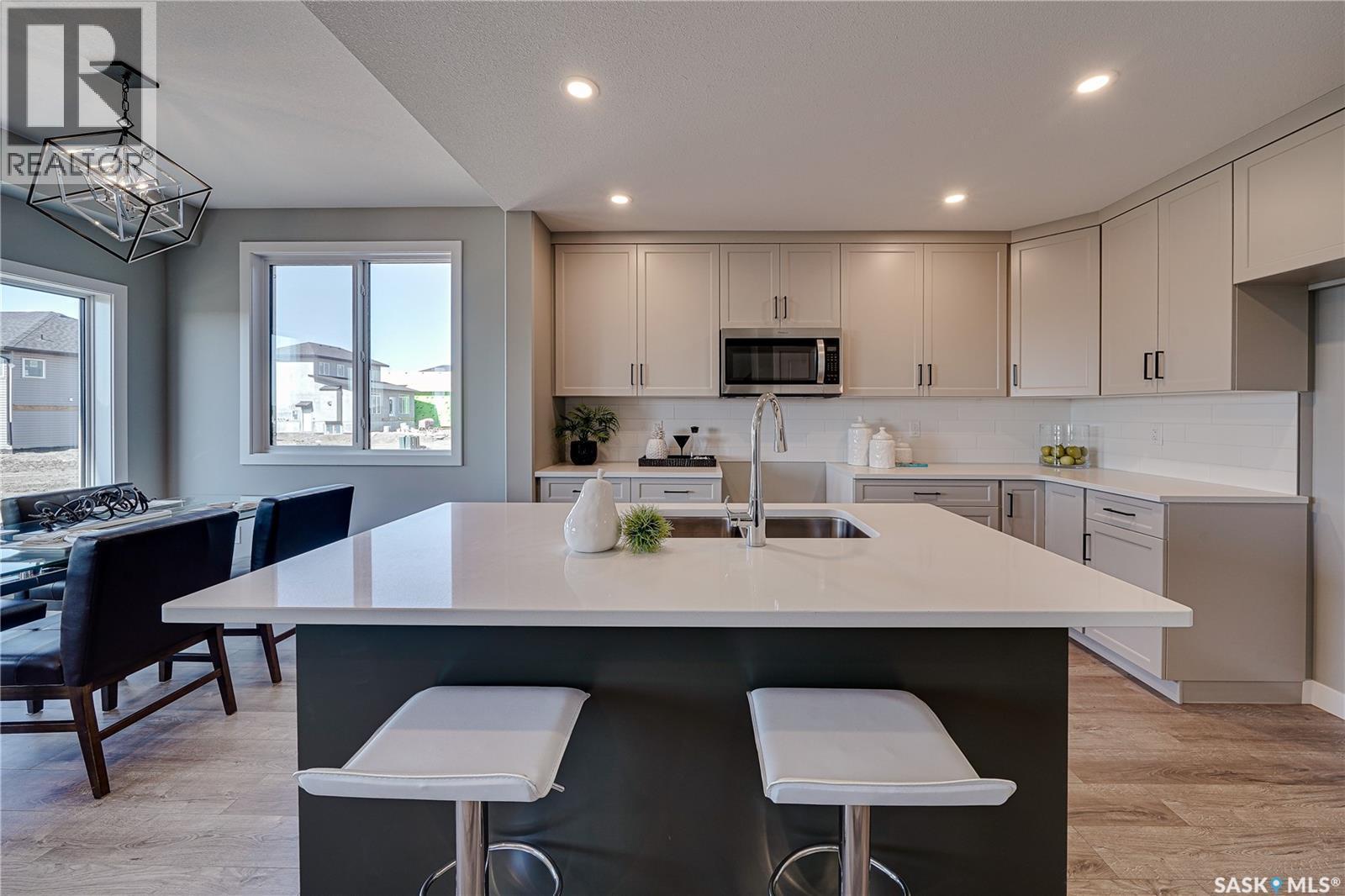 578 Traeger Manor, Saskatoon, SK - Indoor