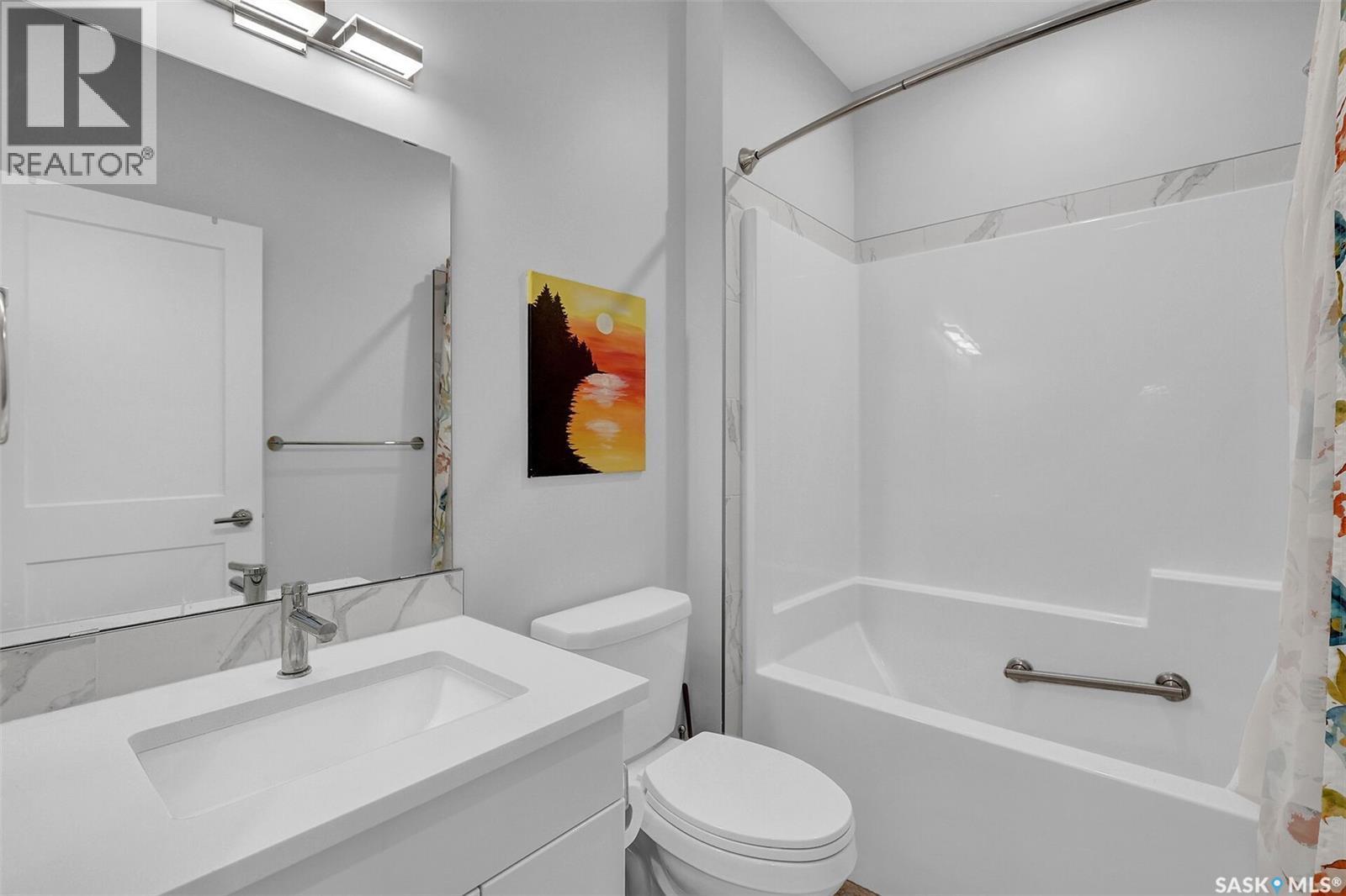 206 3581 Evans Court, Regina, SK - Indoor Photo Showing Bathroom