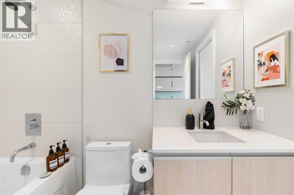 808, 1188 3 Street Se, Calgary, AB - Indoor Photo Showing Bathroom