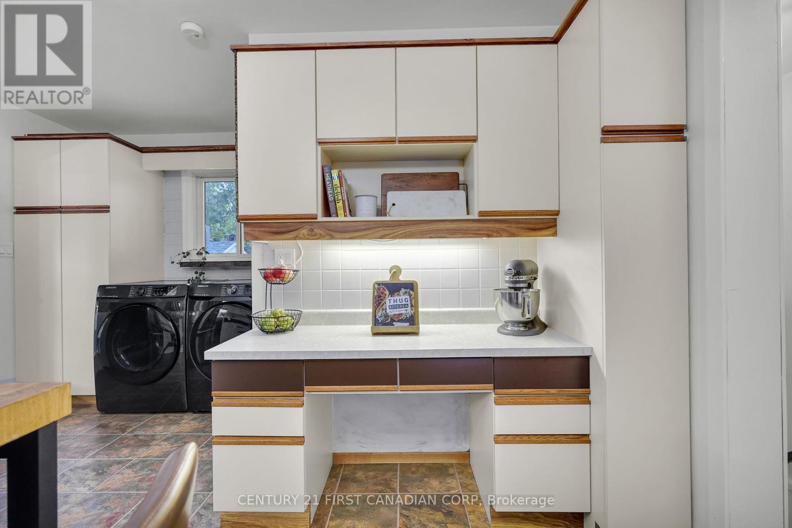 4279 South Routledge Road, London South (South V), ON - Indoor Photo Showing Laundry Room
